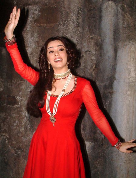 Nargis in film Pranali